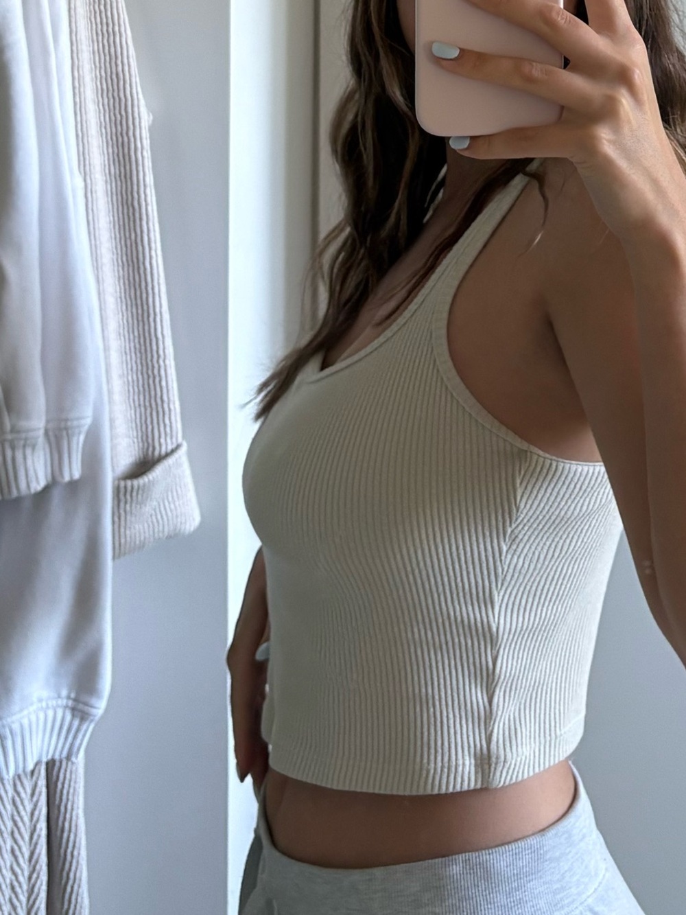 Hollister Ribbed Cream Cropped Tank Top - Picture 1 of 4